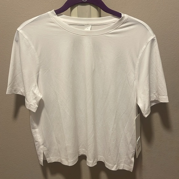 Lululemon T-Shirt - Picture 5 of 8